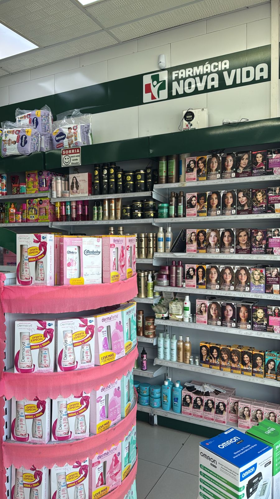 Setor de perfumaria da Farmácia Nova Vida